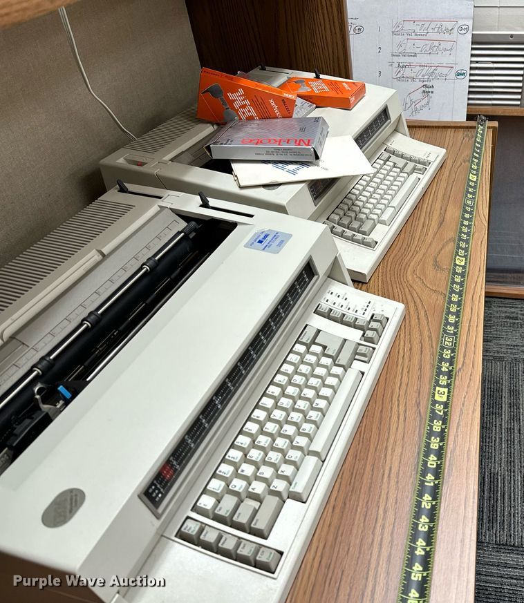 image for item LR9665 Office equipment