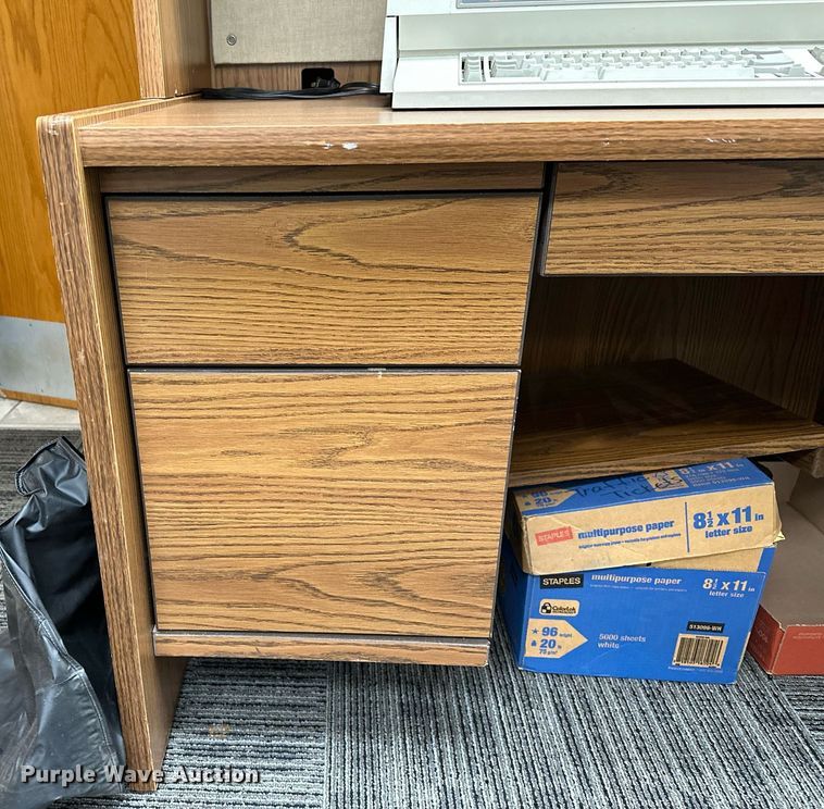 image for item LR9665 Office equipment