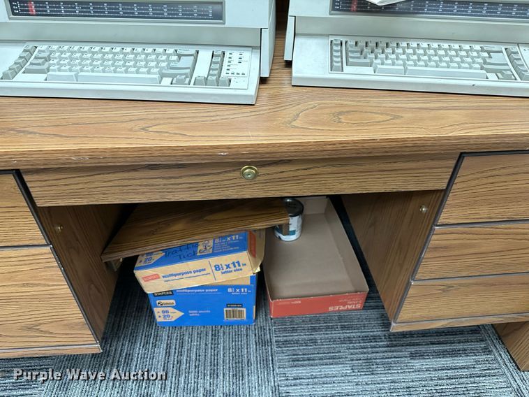 image for item LR9665 Office equipment