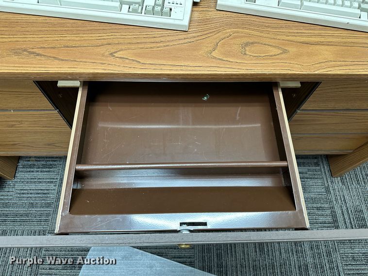 image for item LR9665 Office equipment