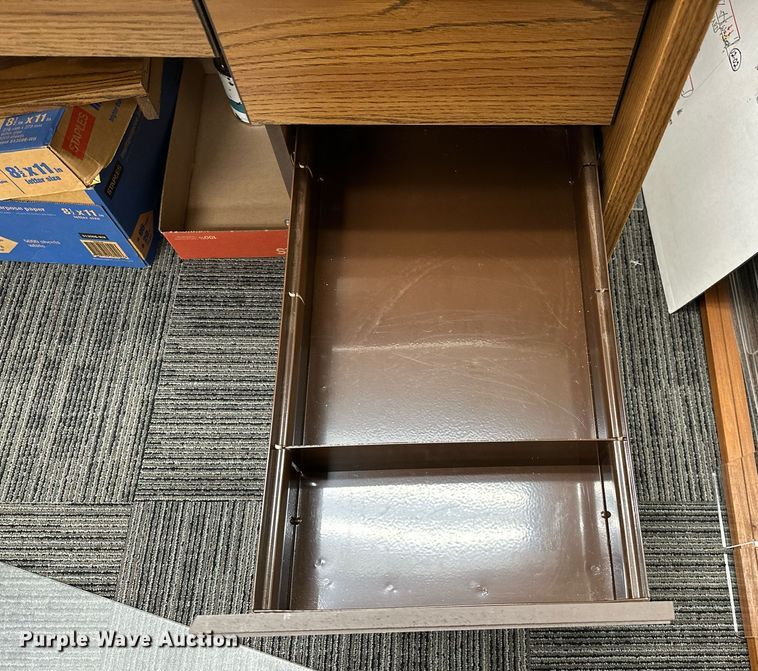 image for item LR9665 Office equipment