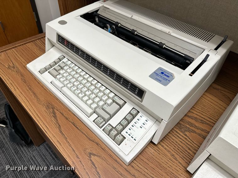 image for item LR9665 Office equipment