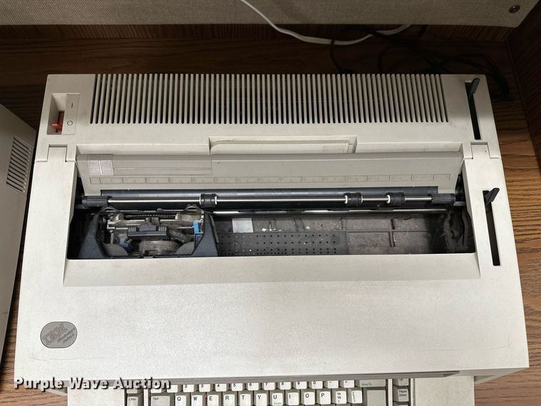 image for item LR9665 Office equipment