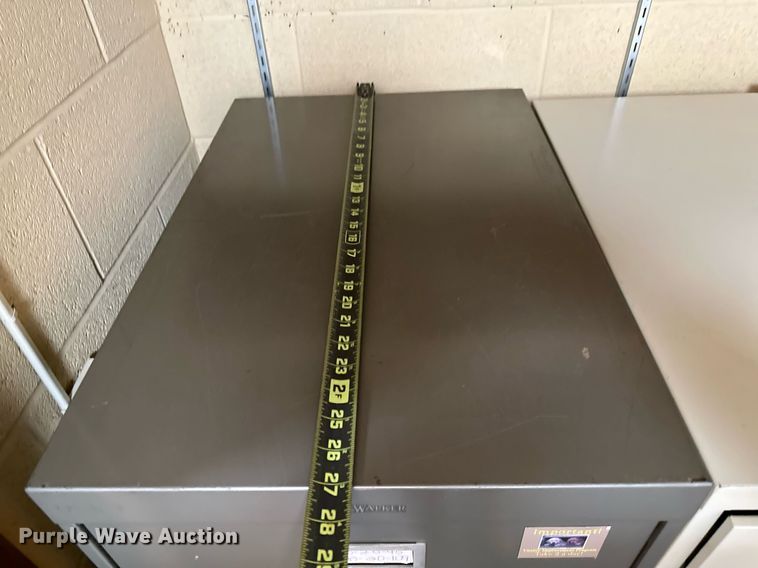 image for item LR9665 Office equipment