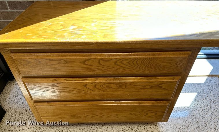 image for item LR9665 Office equipment