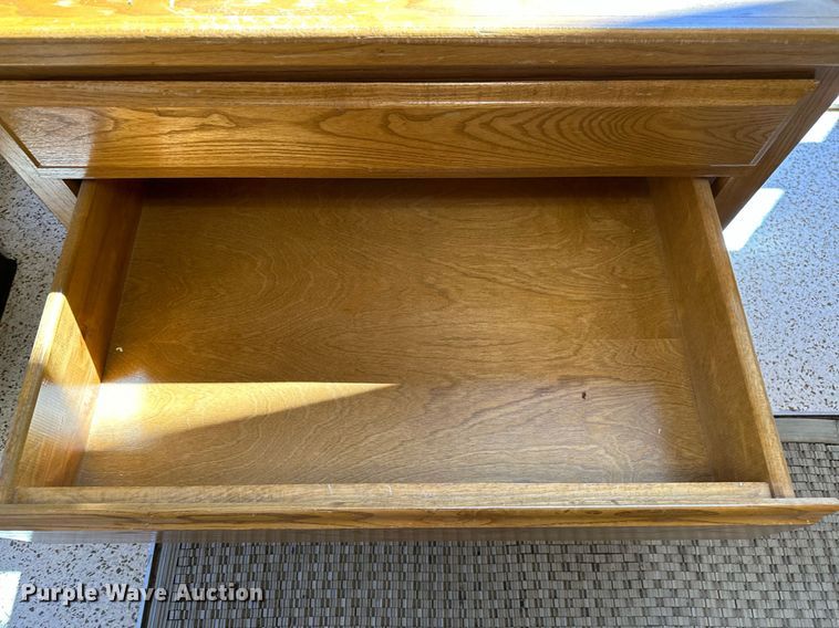 image for item LR9665 Office equipment