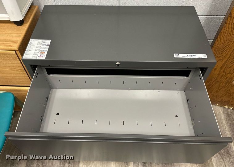 image for item LR9666 Office equipment