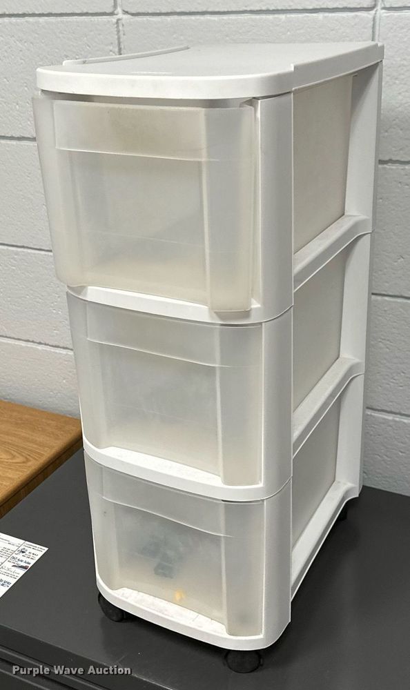 image for item LR9666 Office equipment