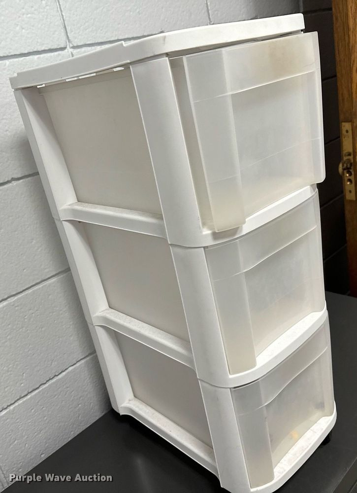 image for item LR9666 Office equipment