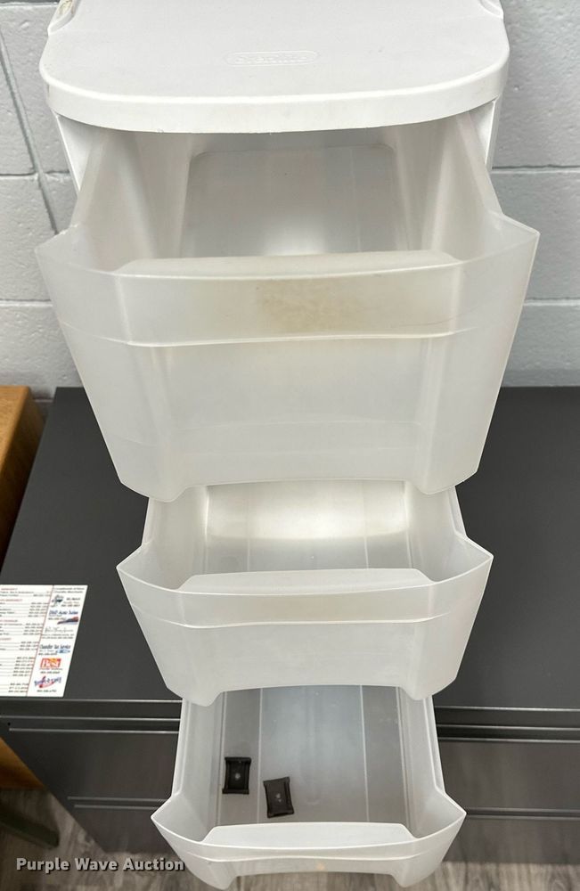 image for item LR9666 Office equipment