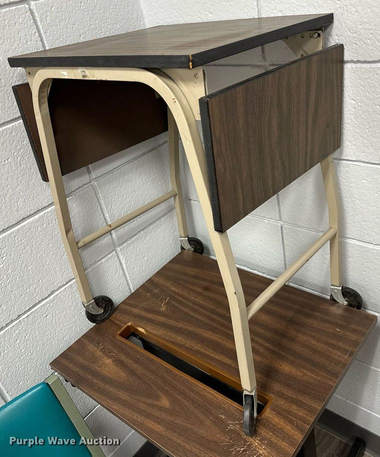 image for item LR9666 Office equipment