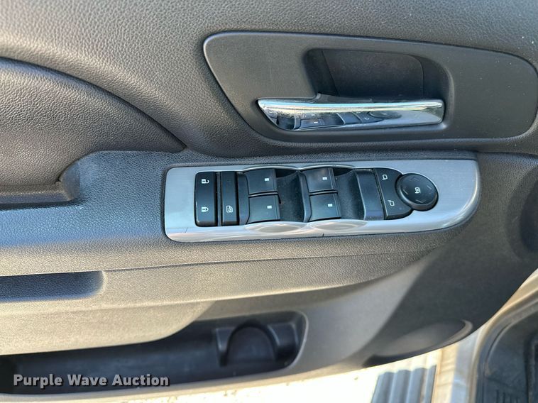 image for item LR9673 2013 Chevrolet Tahoe Police  SUV