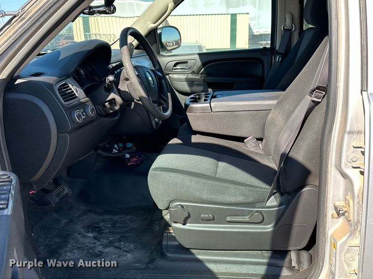 image for item LR9673 2013 Chevrolet Tahoe Police  SUV