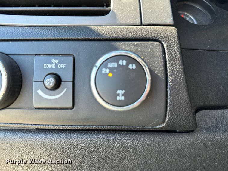 image for item LR9673 2013 Chevrolet Tahoe Police  SUV