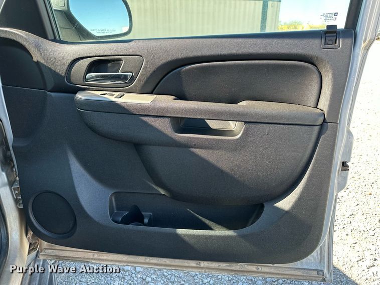 image for item LR9673 2013 Chevrolet Tahoe Police  SUV