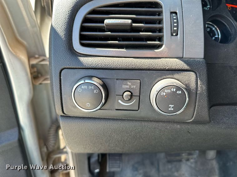 image for item LR9676 2014 Chevrolet Tahoe Police  SUV