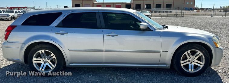 image for item LR9677 2006 Dodge Magnum