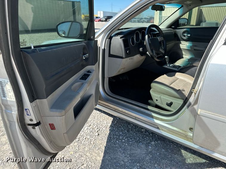 image for item LR9677 2006 Dodge Magnum