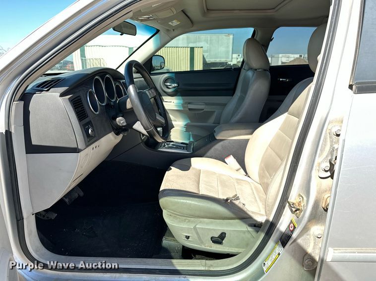 image for item LR9677 2006 Dodge Magnum