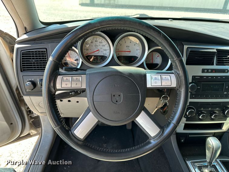 image for item LR9677 2006 Dodge Magnum