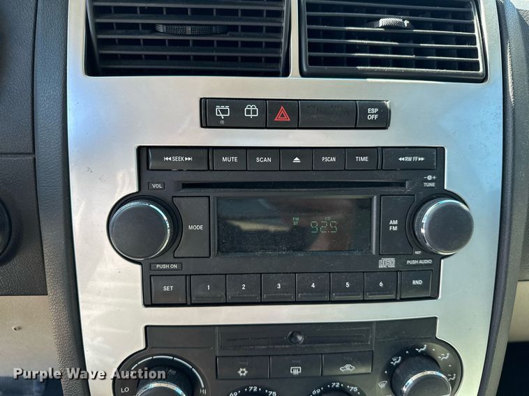 image for item LR9677 2006 Dodge Magnum