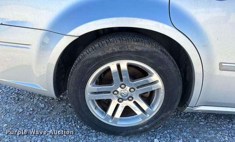 image for item LR9677 2006 Dodge Magnum