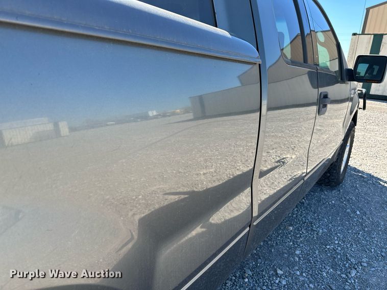 image for item LR9678 2004 Ford F150  SuperCab pickup truck