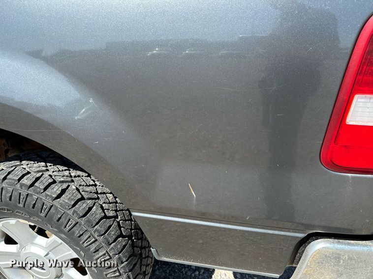 image for item LR9678 2004 Ford F150  SuperCab pickup truck