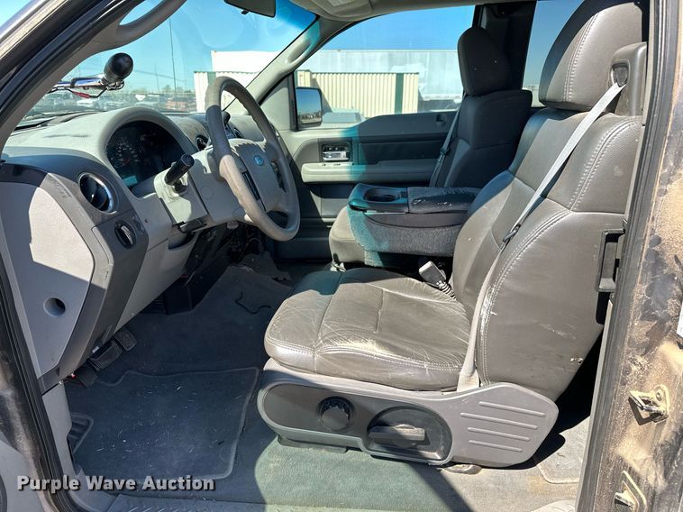 image for item LR9678 2004 Ford F150  SuperCab pickup truck