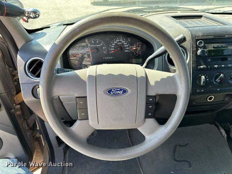 image for item LR9678 2004 Ford F150  SuperCab pickup truck