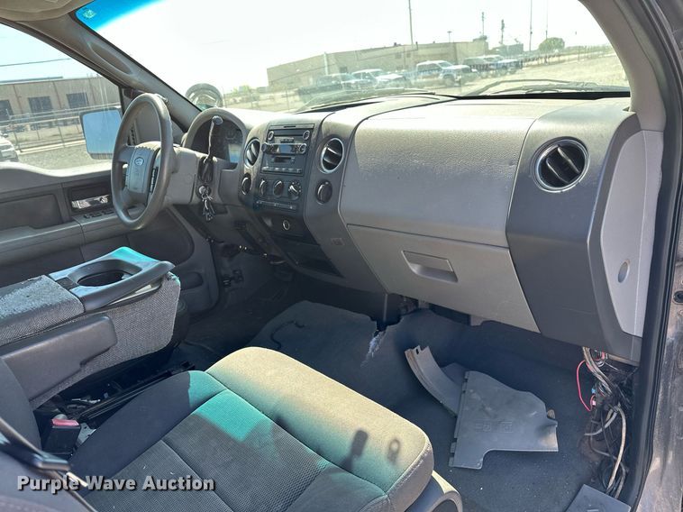 image for item LR9678 2004 Ford F150  SuperCab pickup truck