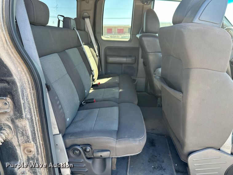 image for item LR9678 2004 Ford F150  SuperCab pickup truck