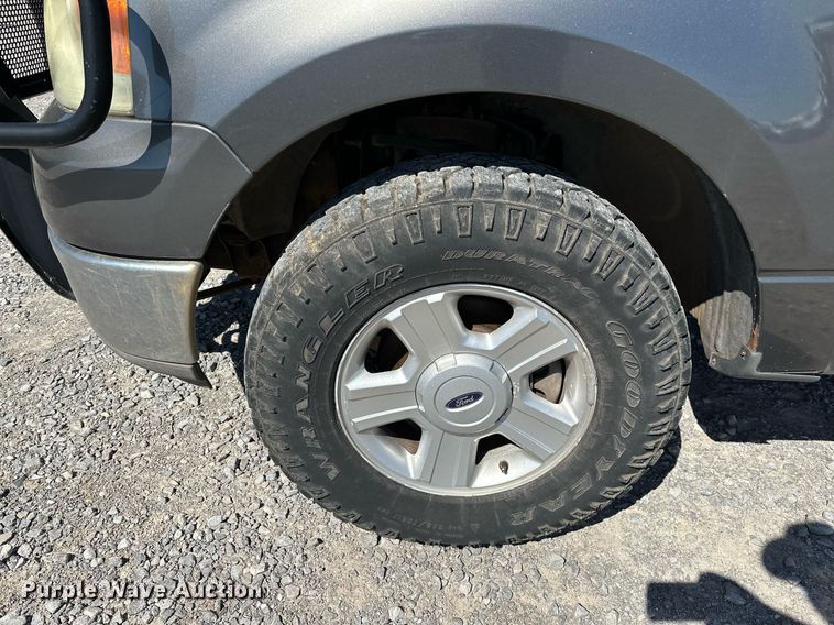 image for item LR9678 2004 Ford F150  SuperCab pickup truck