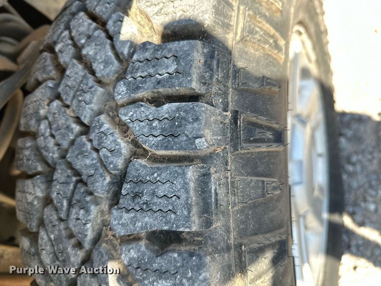 image for item LR9678 2004 Ford F150  SuperCab pickup truck