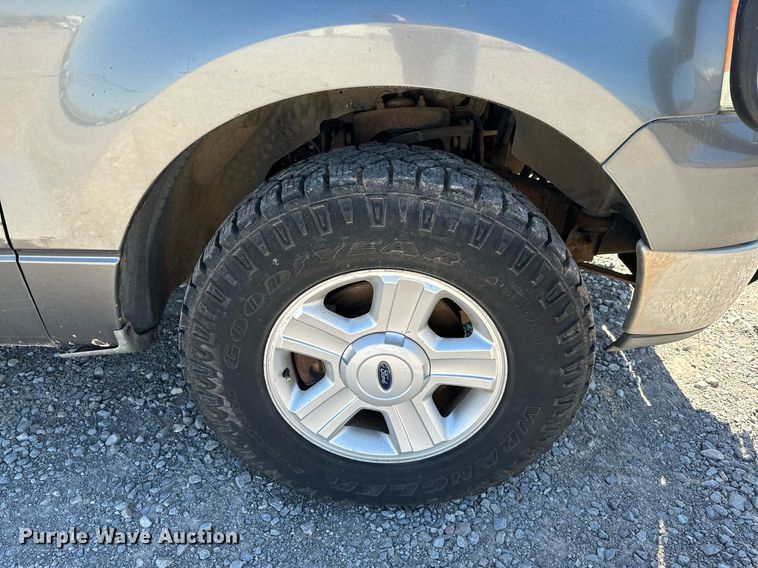 image for item LR9678 2004 Ford F150  SuperCab pickup truck