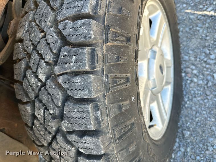 image for item LR9678 2004 Ford F150  SuperCab pickup truck