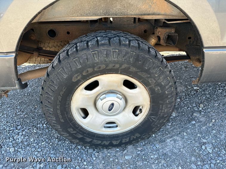 image for item LR9678 2004 Ford F150  SuperCab pickup truck