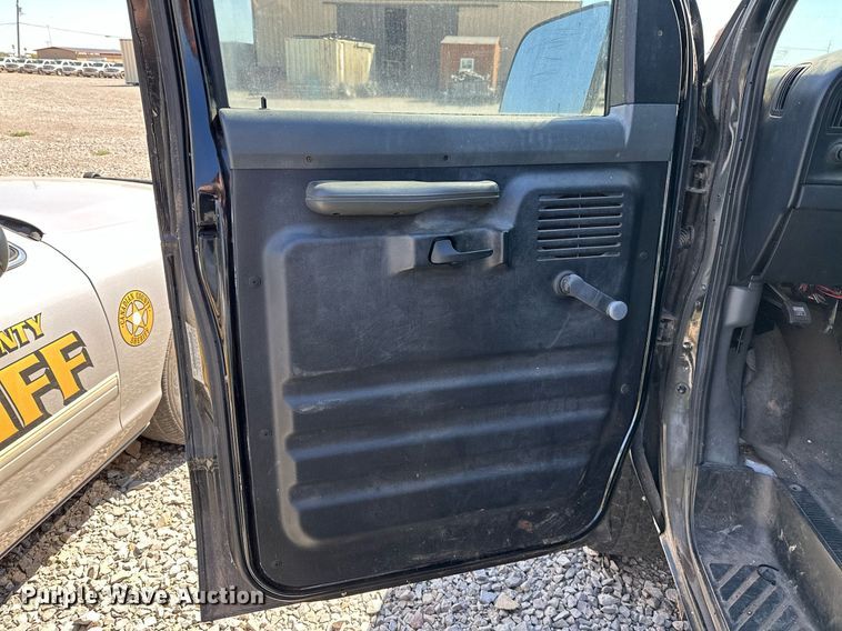 image for item LR9679 1995 Ford Club Wagon  van