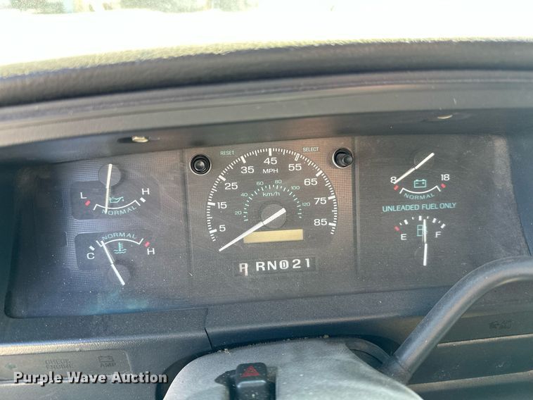 image for item LR9679 1995 Ford Club Wagon  van