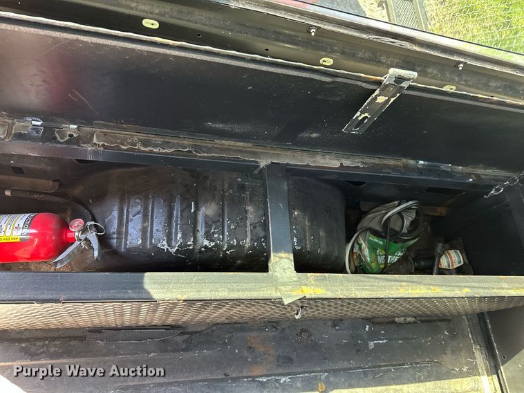 image for item LR9679 1995 Ford Club Wagon  van