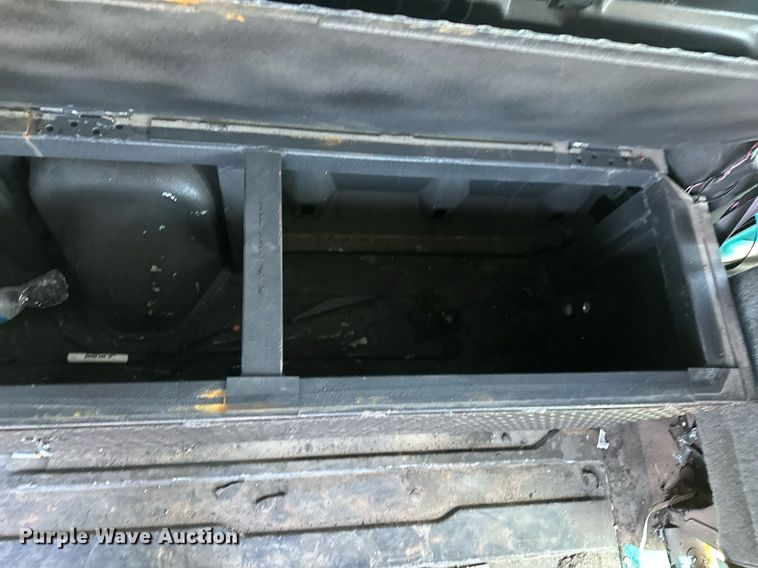 image for item LR9679 1995 Ford Club Wagon  van