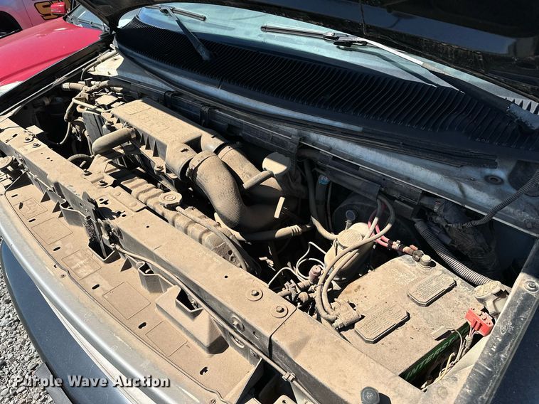 image for item LR9679 1995 Ford Club Wagon  van