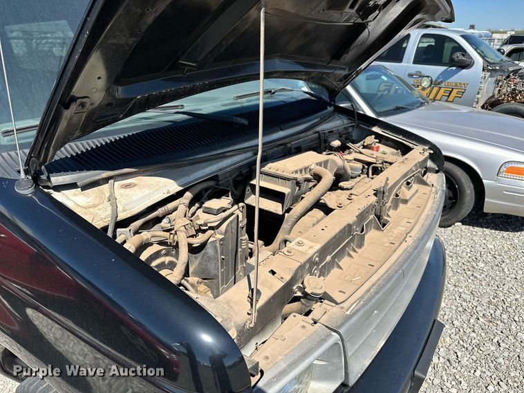 image for item LR9679 1995 Ford Club Wagon  van