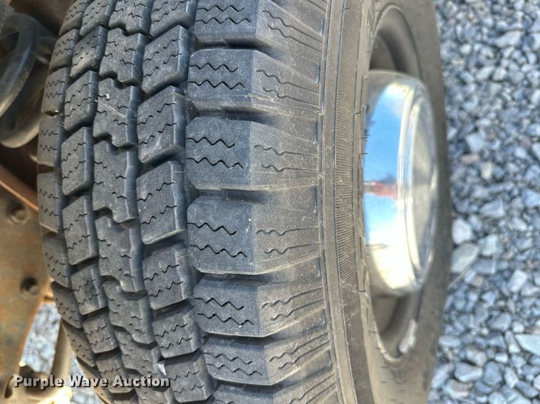 image for item LR9679 1995 Ford Club Wagon  van