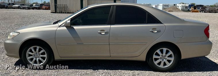 image for item LR9683 2002 Toyota Camry LXS