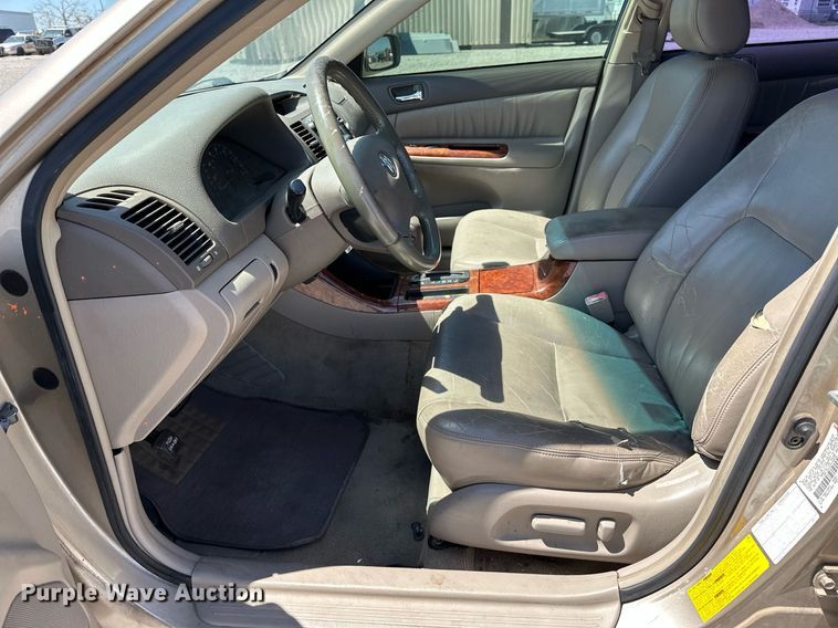 image for item LR9683 2002 Toyota Camry LXS