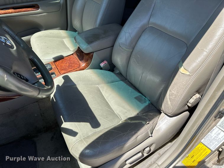 image for item LR9683 2002 Toyota Camry LXS