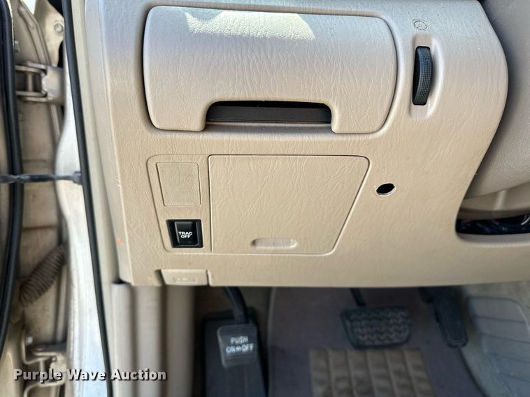 image for item LR9683 2002 Toyota Camry LXS