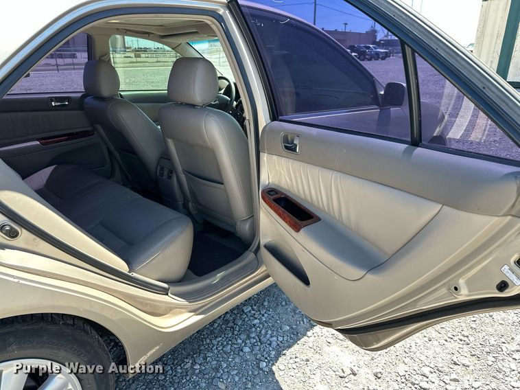 image for item LR9683 2002 Toyota Camry LXS