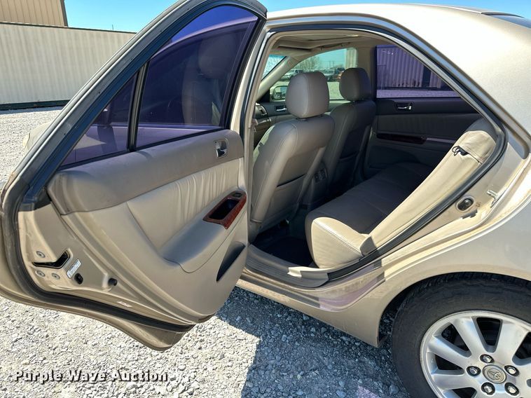 image for item LR9683 2002 Toyota Camry LXS